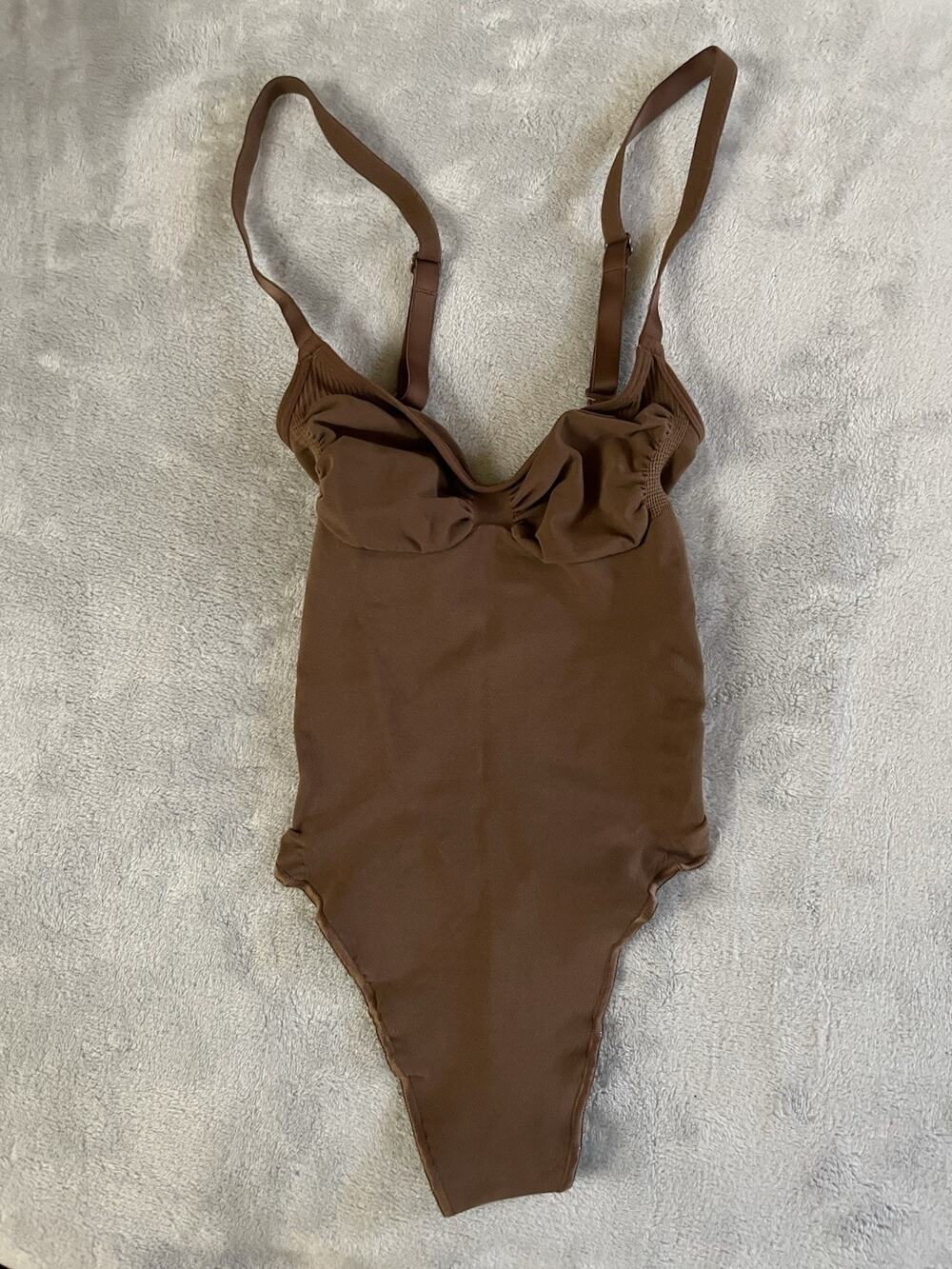 Skims XS Seamless Sculpt Thong Bodysuit Cocoa Low Back Firm Control NEW